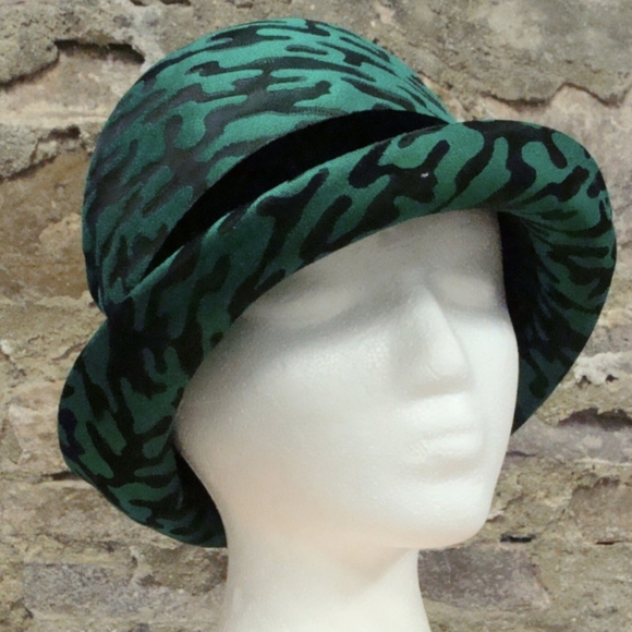 1950\'s 1960\'s SATEEN JACQUARD HAT vintage green black